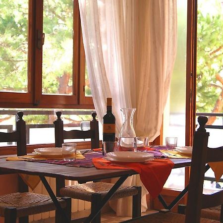 La Terrazza Tra Pini E Mare Apartment San Bartolomeo Al Mare Bilik gambar