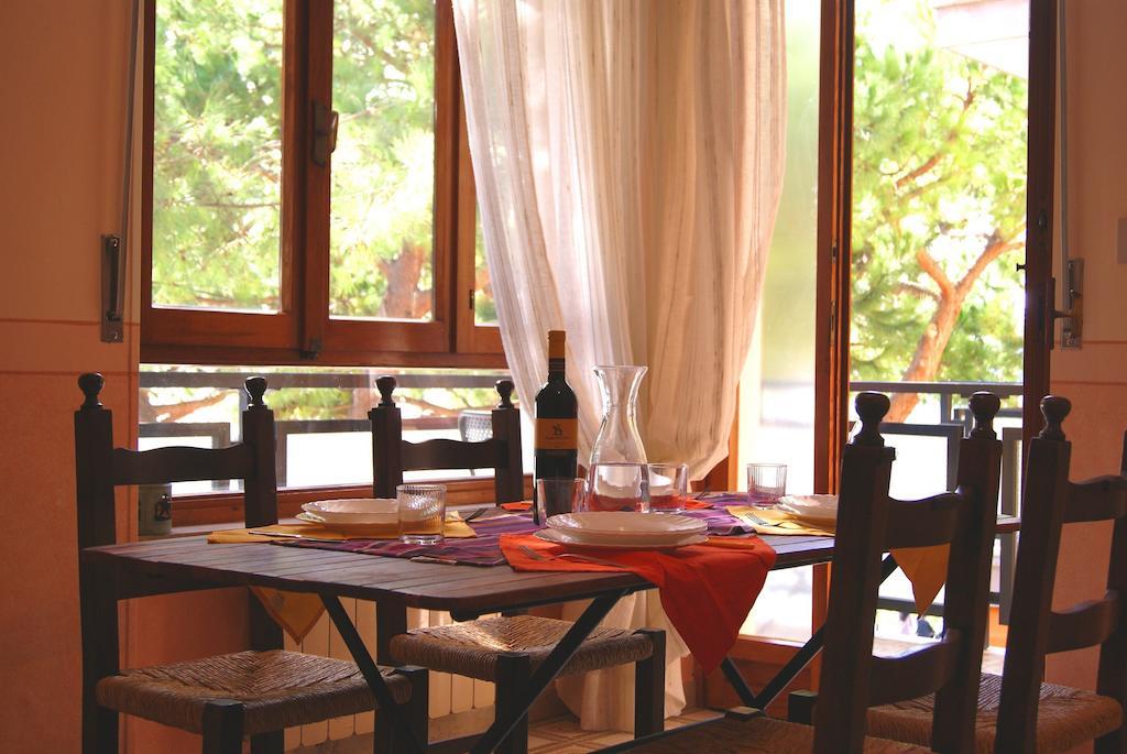 La Terrazza Tra Pini E Mare Apartment San Bartolomeo Al Mare Bilik gambar